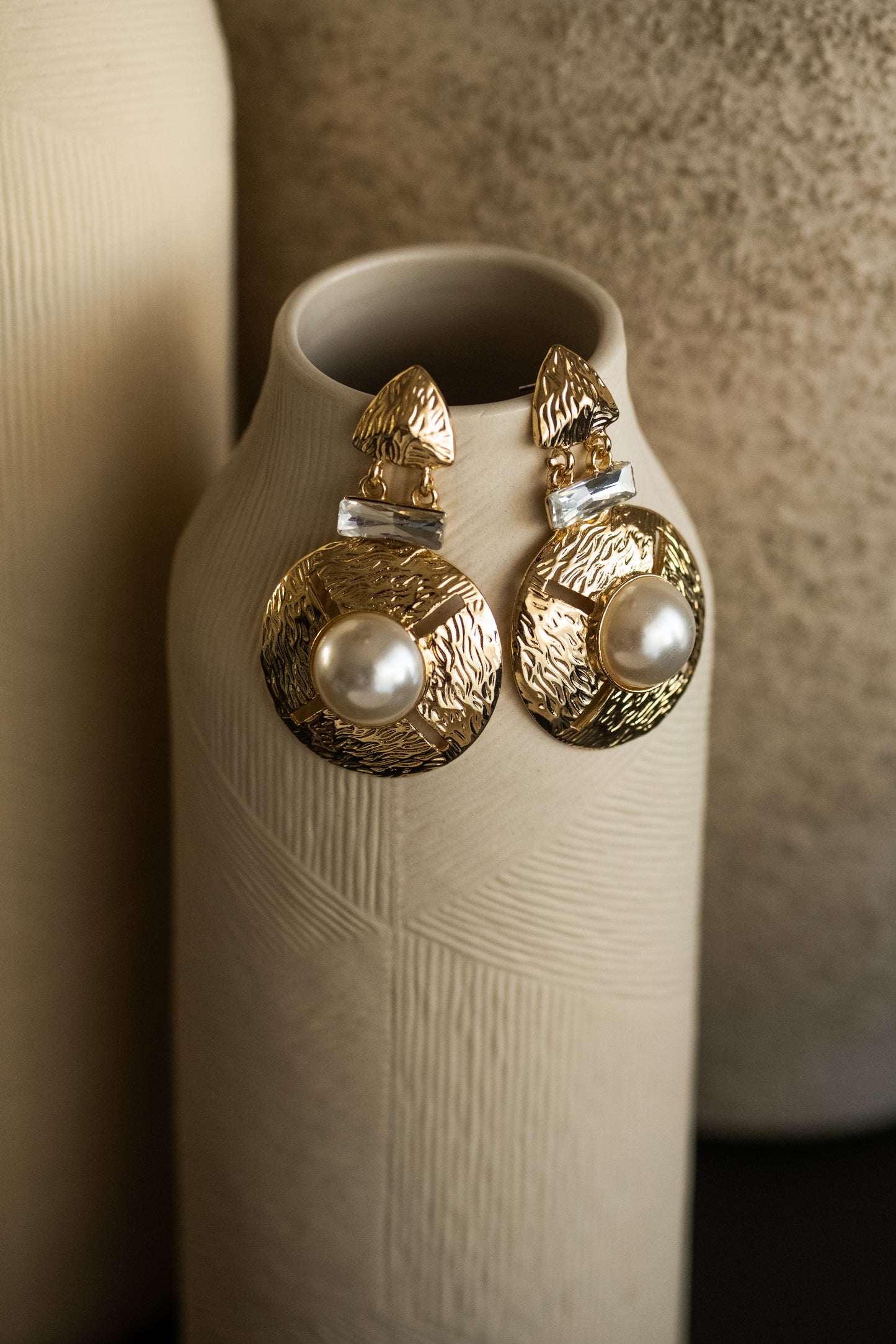 Regal Pearl Medallion