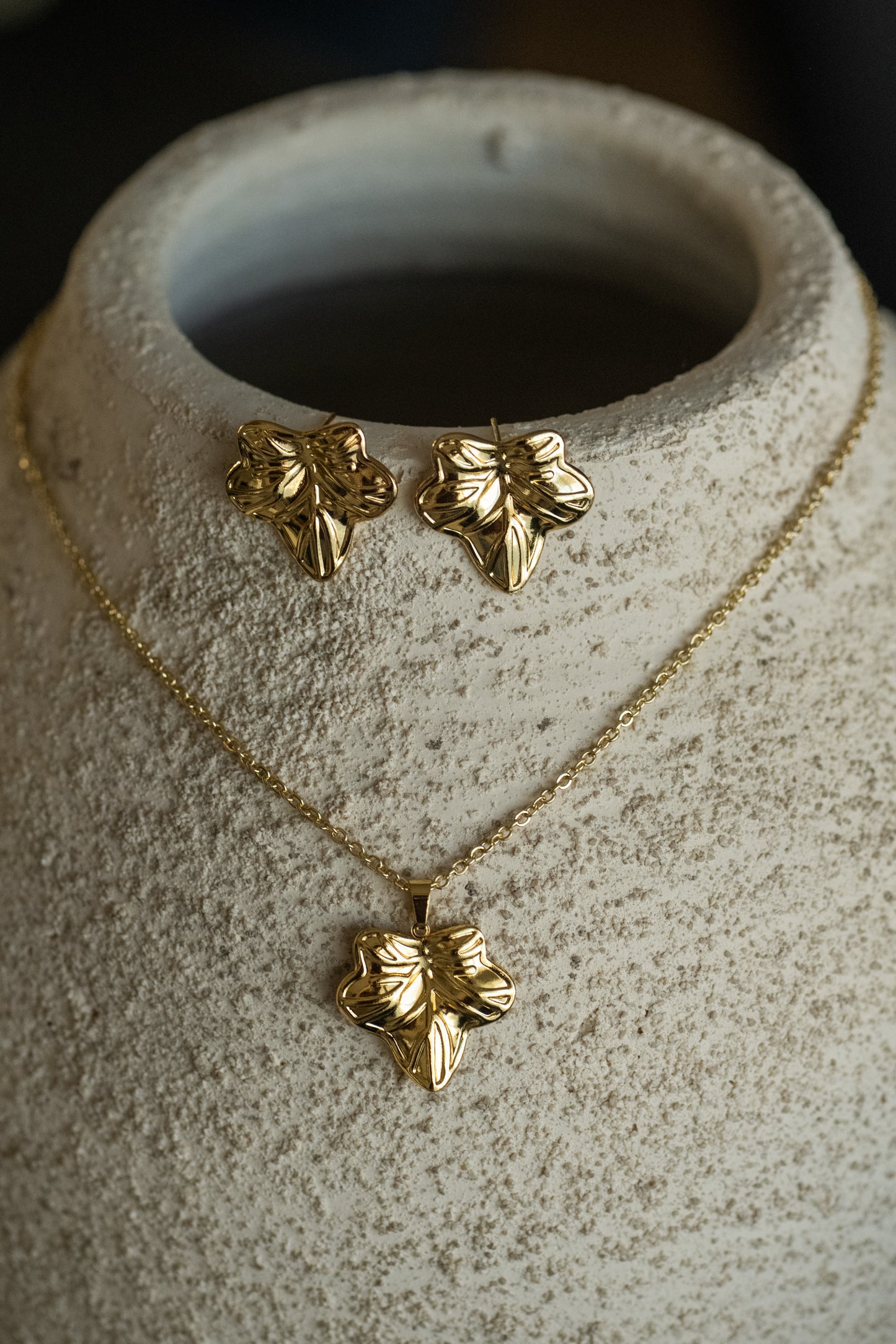 Ivy Leaf Shine