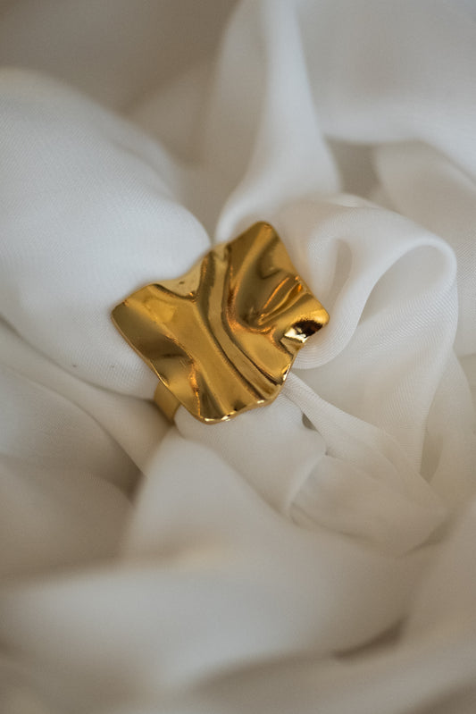 Lunar Drape